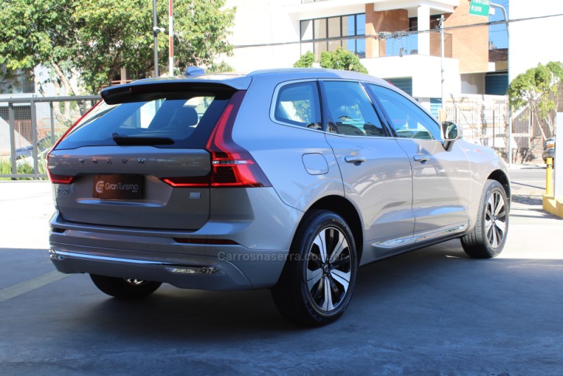 XC60 2.0 T8 RECHARGE PLUS AWD HIBRIDO 4P AUTOMÁTICO - 2023 - CAXIAS DO SUL