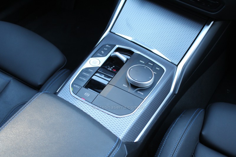 320I 2.0 M SPORT 16V TURBO GASOLINA 4P AUTOMÁTICO - 2025 - CAXIAS DO SUL