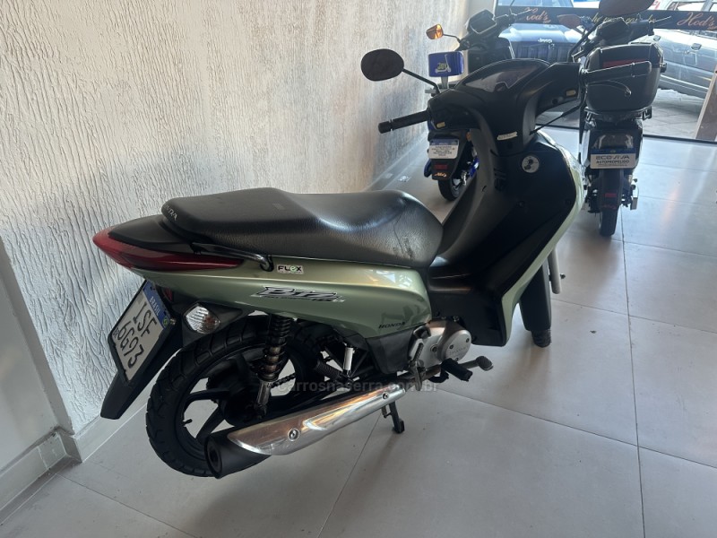 BIZ 125 ES - 2011 - CANELA