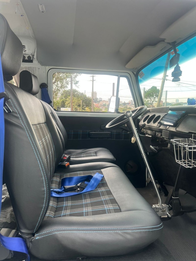 KOMBI 1.6 STD 8V GASOLINA 3P MANUAL - 2000 - CAXIAS DO SUL