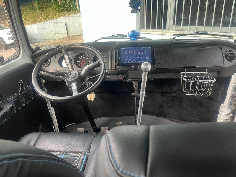 KOMBI 1.6 STD 8V GASOLINA 3P MANUAL - 2000 - CAXIAS DO SUL