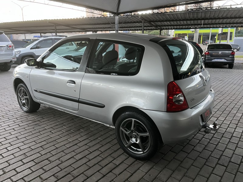 CLIO 1.0 CAMPUS 16V FLEX 2P MANUAL - 2011 - CAXIAS DO SUL