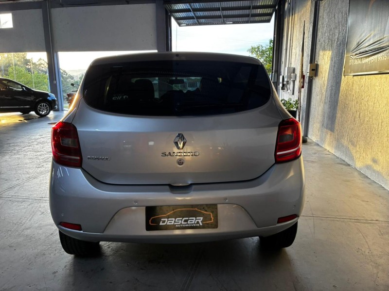 SANDERO 1.0 EXPRESSION 12V FLEX 4P MANUAL - 2018 - BOM PRINCíPIO