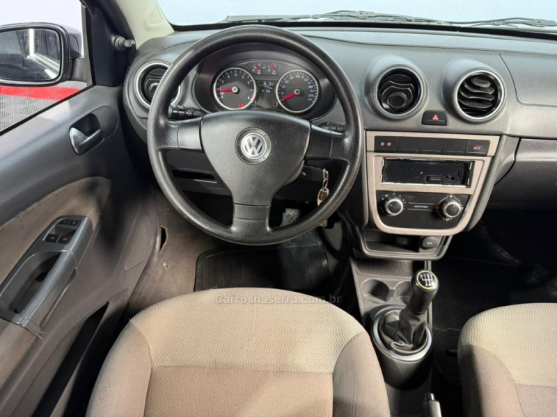 VOYAGE 1.6 MI TREND 8V FLEX 4P MANUAL - 2009 - VACARIA