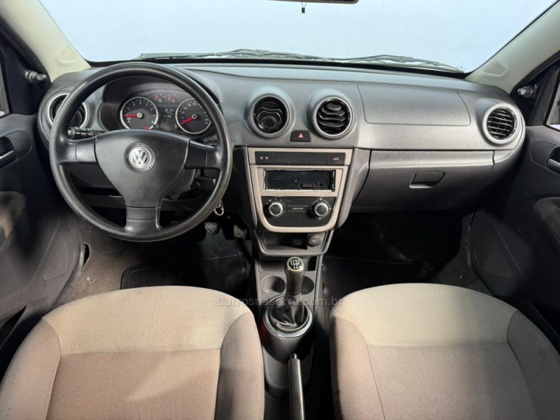 VOYAGE 1.6 MI TREND 8V FLEX 4P MANUAL - 2009 - VACARIA