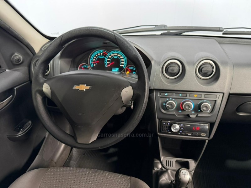 CELTA 1.0 VHCE LT 8V FLEX 4P MANUAL - 2014 - VACARIA