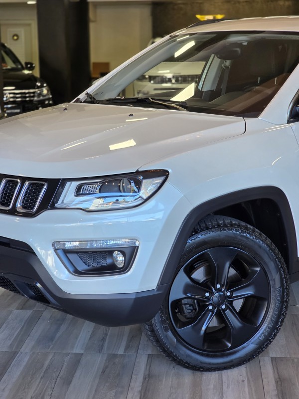 COMPASS 2.0 16V DIESEL LONGITUDE 4X4 AUTOMÁTICO - 2017 - CAXIAS DO SUL