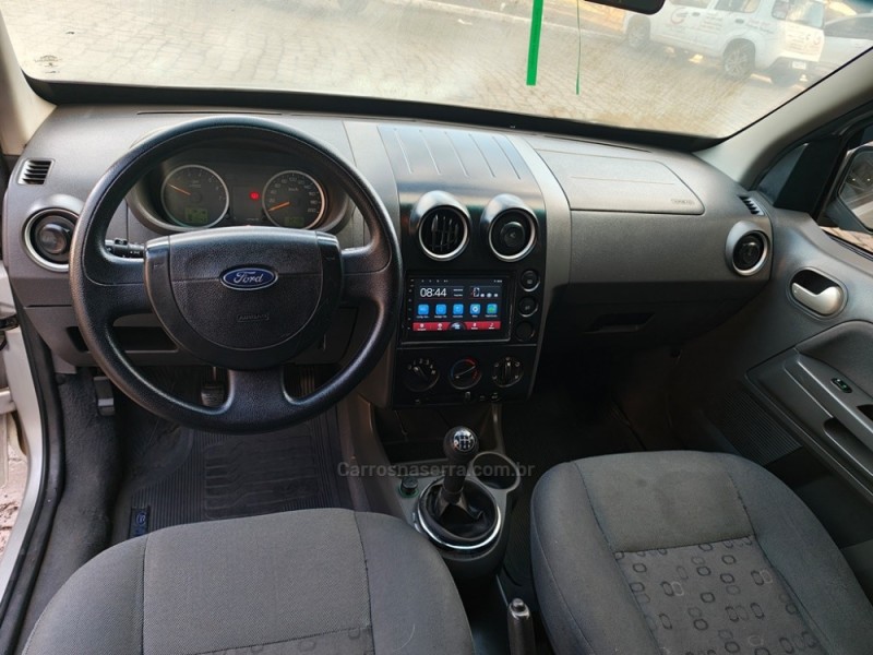 ECOSPORT 1.6 XLT 8V GASOLINA 4P MANUAL - 2004 - GUAPORé