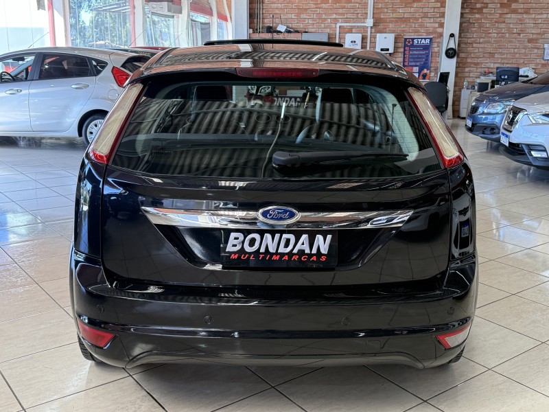 FOCUS 2.0 TITANIUM 16V FLEX 4P AUTOMÁTICO - 2012 - FARROUPILHA
