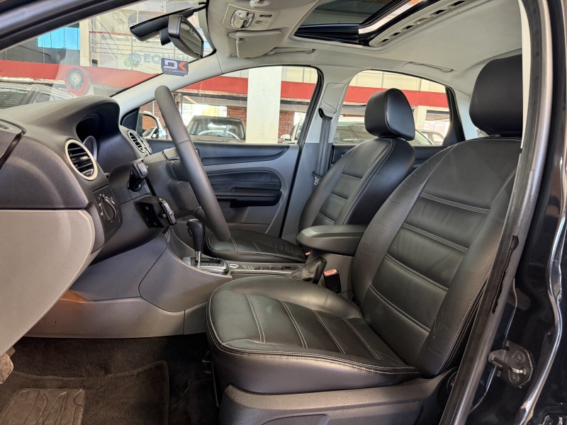 FOCUS 2.0 TITANIUM 16V FLEX 4P AUTOMÁTICO - 2012 - FARROUPILHA