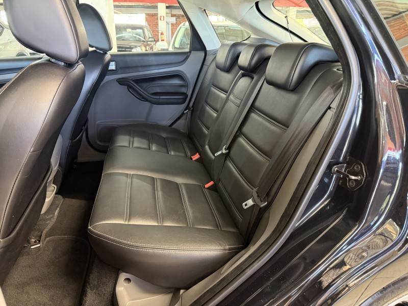 FOCUS 2.0 TITANIUM 16V FLEX 4P AUTOMÁTICO - 2012 - FARROUPILHA