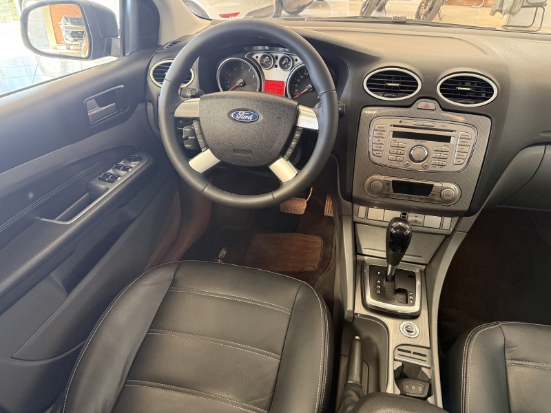 FOCUS 2.0 TITANIUM 16V FLEX 4P AUTOMÁTICO - 2012 - FARROUPILHA