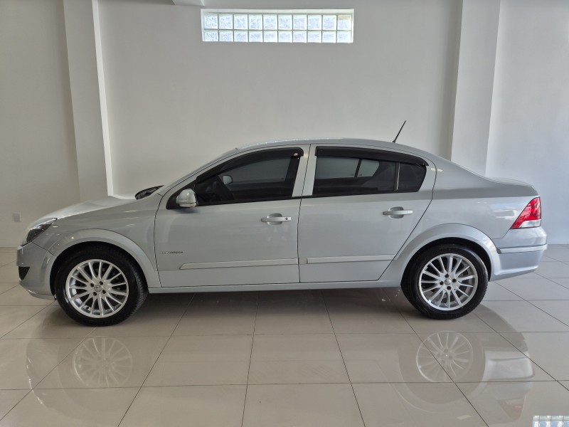VECTRA 2.0 MPFI EXPRESSION 8V 140CV FLEX 4P MANUAL - 2011 - BENTO GONçALVES