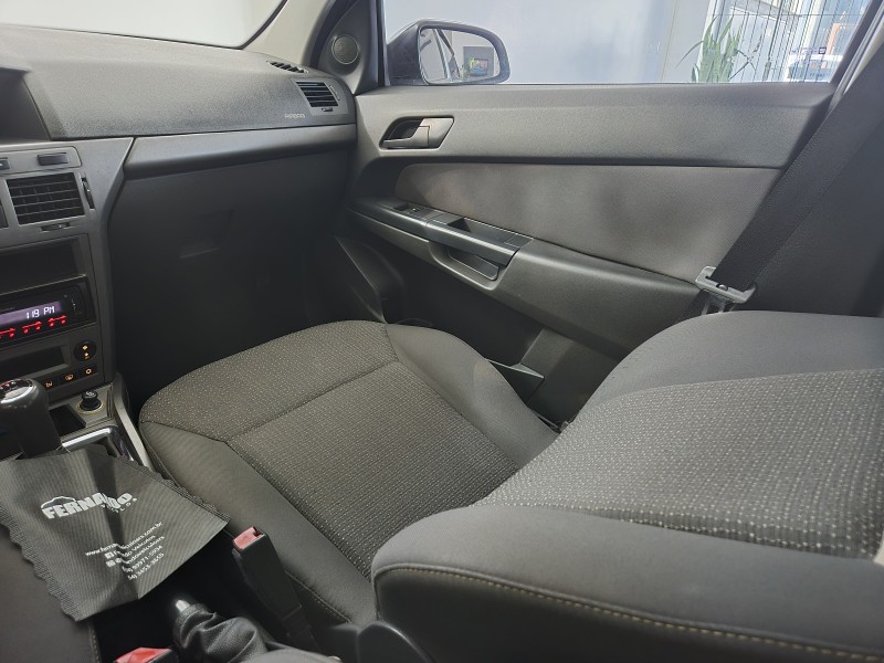 VECTRA 2.0 MPFI EXPRESSION 8V 140CV FLEX 4P MANUAL - 2011 - BENTO GONçALVES