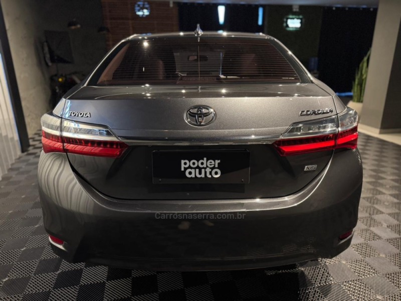 COROLLA 2.0 XEI 16V FLEX 4P AUTOMÁTICO - 2019 - FARROUPILHA