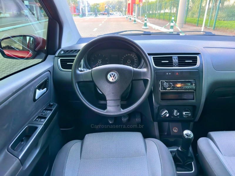 SPACEFOX 1.6 MI TREND 8V FLEX 4P MANUAL - 2011 - ESTâNCIA VELHA