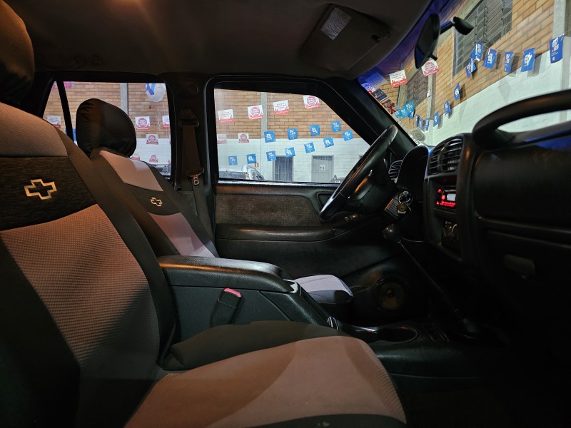 BLAZER 2.4 MPFI 4X2 8V GASOLINA 4P MANUAL - 2001 - CAXIAS DO SUL