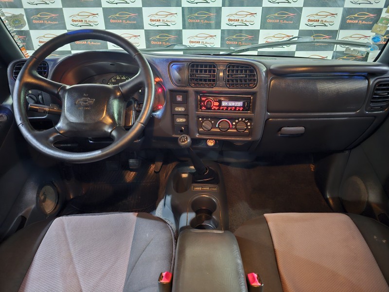 BLAZER 2.4 MPFI 4X2 8V GASOLINA 4P MANUAL - 2001 - CAXIAS DO SUL