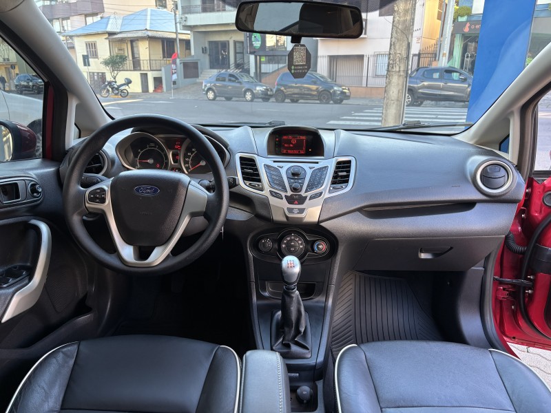 FIESTA 1.6 SE HATCH 16V FLEX 4P MANUAL - 2012 - CAXIAS DO SUL