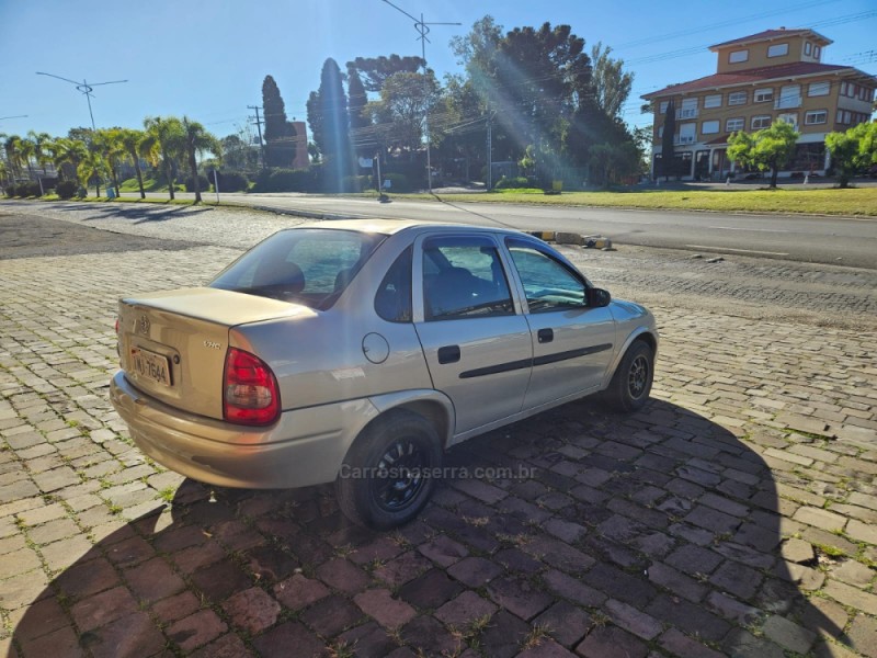 CLASSIC 1.0 MPFI LIFE 8V GASOLINA 4P MANUAL - 2005 - VERANóPOLIS