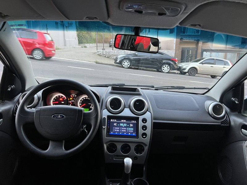 FIESTA 1.6 MPI CLASS SEDAN 8V FLEX 4P MANUAL - 2012 - CAXIAS DO SUL