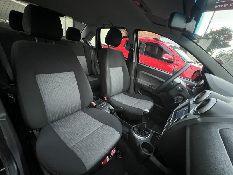 FIESTA 1.6 MPI CLASS SEDAN 8V FLEX 4P MANUAL - 2012 - CAXIAS DO SUL