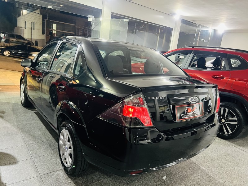 FIESTA 1.6 MPI CLASS SEDAN 8V FLEX 4P MANUAL - 2012 - CAXIAS DO SUL