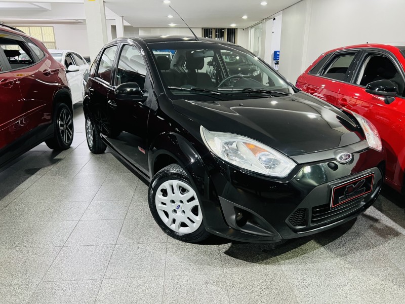 FIESTA 1.6 MPI CLASS SEDAN 8V FLEX 4P MANUAL - 2012 - CAXIAS DO SUL