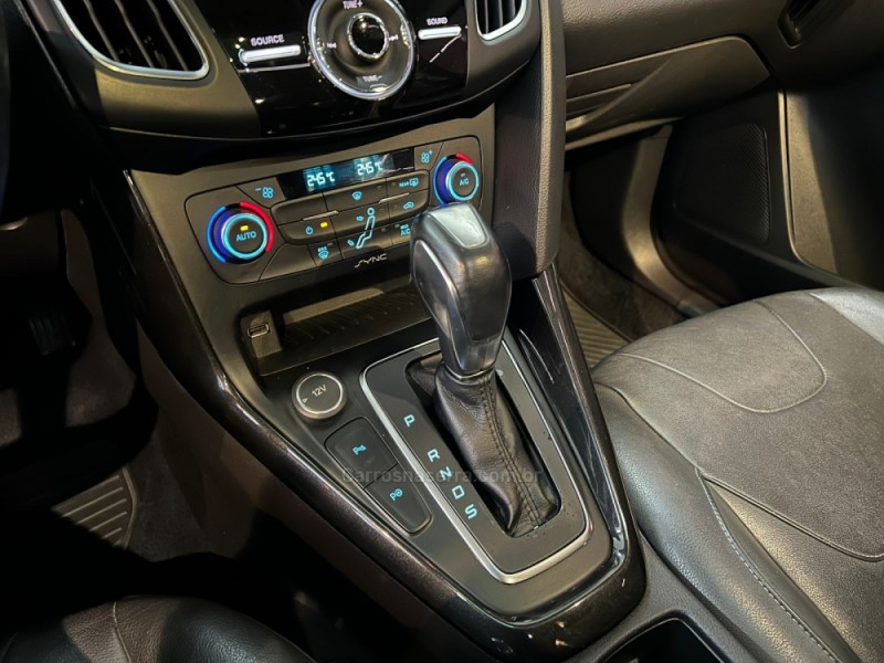 FOCUS 2.0 TITANIUM PLUS 16V FLEX 4P AUTOMÁTICO - 2016 - CAXIAS DO SUL