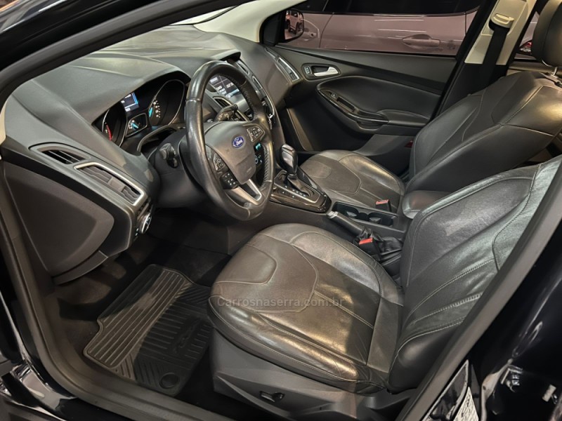 FOCUS 2.0 TITANIUM PLUS 16V FLEX 4P AUTOMÁTICO - 2016 - CAXIAS DO SUL