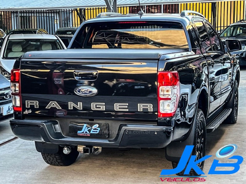 RANGER 2.2 BLACK 4X2 CD 16V DIESEL 4P AUTOMÁTICO - 2023 - NOVO HAMBURGO