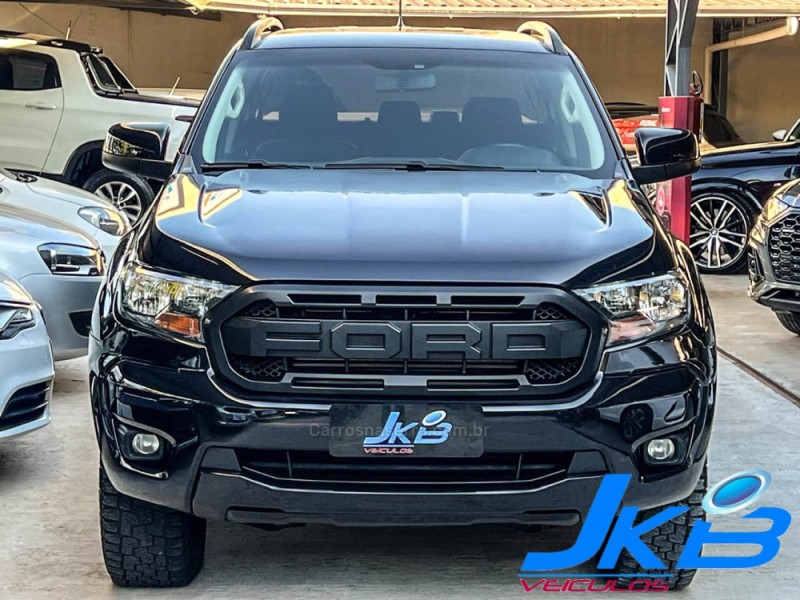 RANGER 2.2 BLACK 4X2 CD 16V DIESEL 4P AUTOMÁTICO - 2023 - NOVO HAMBURGO