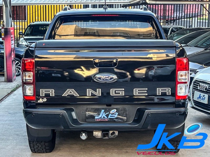 RANGER 2.2 BLACK 4X2 CD 16V DIESEL 4P AUTOMÁTICO - 2023 - NOVO HAMBURGO