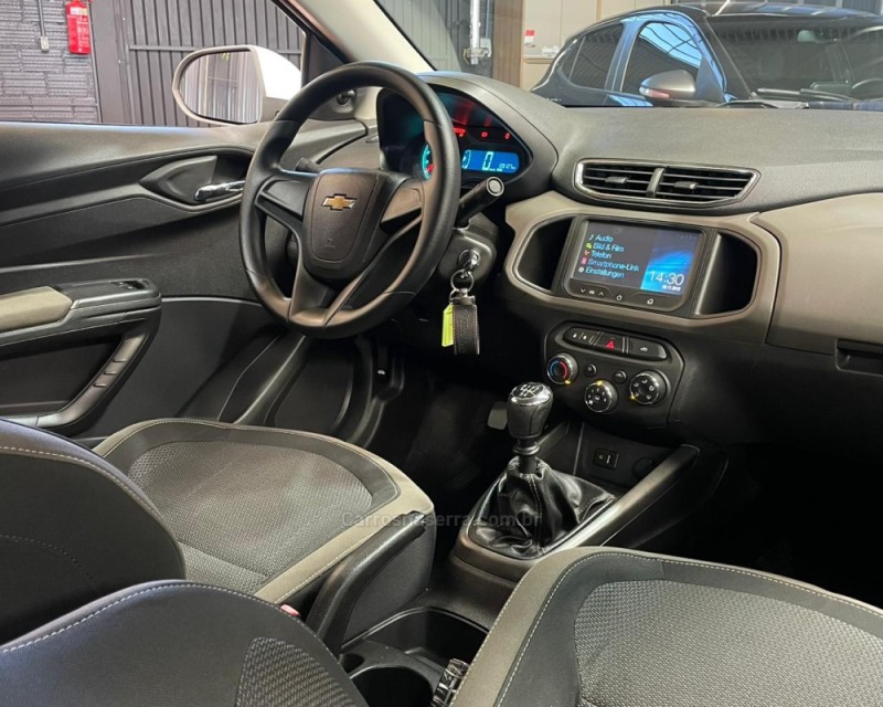 PRISMA 1.0 MPFI LT 8V FLEX 4P MANUAL - 2014 - VACARIA