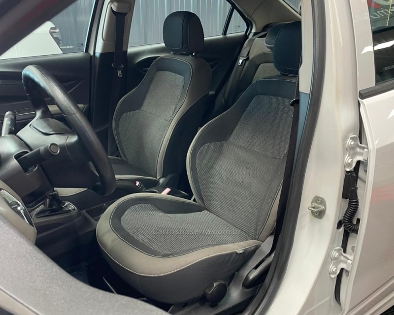 PRISMA 1.0 MPFI LT 8V FLEX 4P MANUAL - 2014 - VACARIA