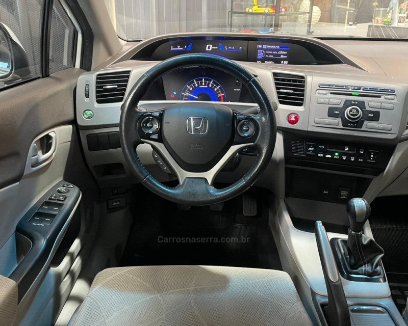 CIVIC 1.8 LXS 16V FLEX 4P MANUAL - 2014 - VACARIA