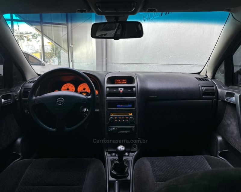 ASTRA 2.0 MPFI ADVANTAGE 8V FLEX 2P MANUAL - 2011 - VACARIA