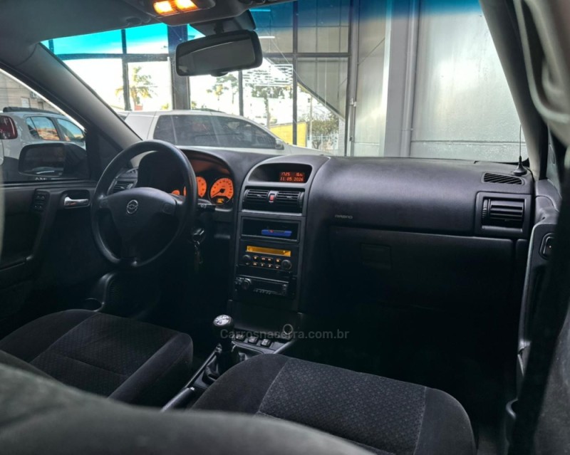 ASTRA 2.0 MPFI ADVANTAGE 8V FLEX 2P MANUAL - 2011 - VACARIA