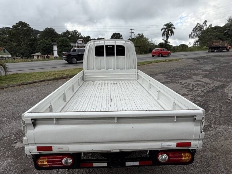 HR 2.5 TCI HD LONGO COM CAÇAMBA 4X2 8V 97CV TURBO INTERCOOLER DIESEL 2P MANUAL - 2009 - CAXIAS DO SUL