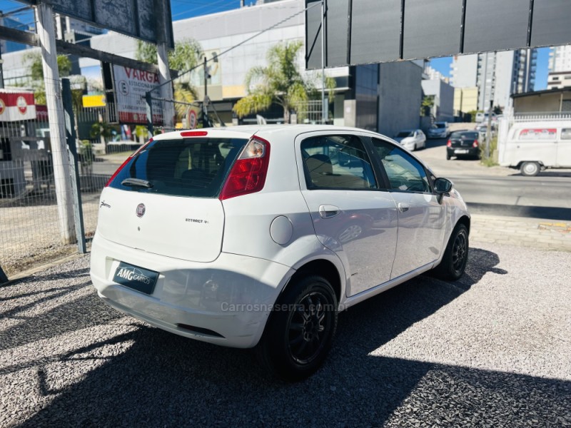 PUNTO 1.4 ATTRACTIVE 8V FLEX 4P MANUAL - 2011 - CAXIAS DO SUL