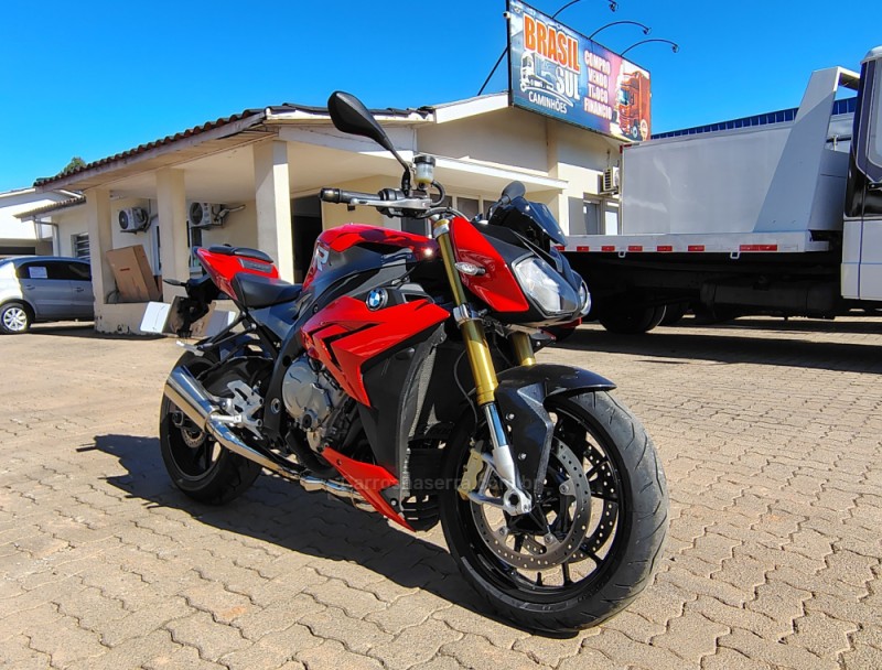 S 1000 R - 2015 - PORTãO