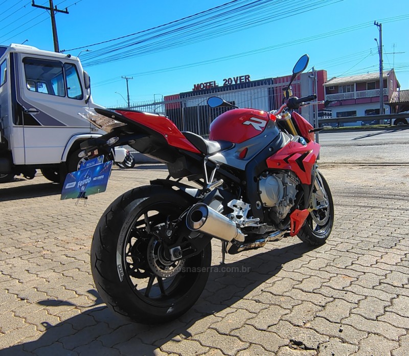 S 1000 R - 2015 - PORTãO