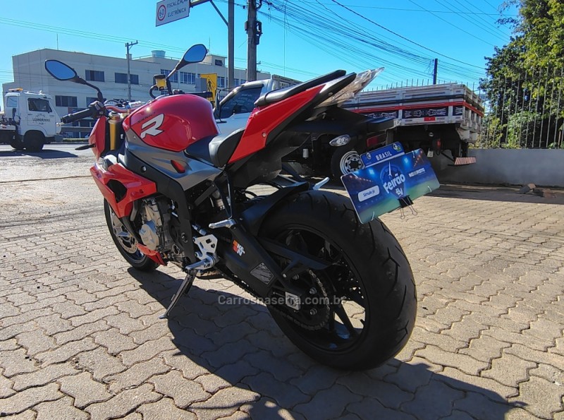 S 1000 R - 2015 - PORTãO
