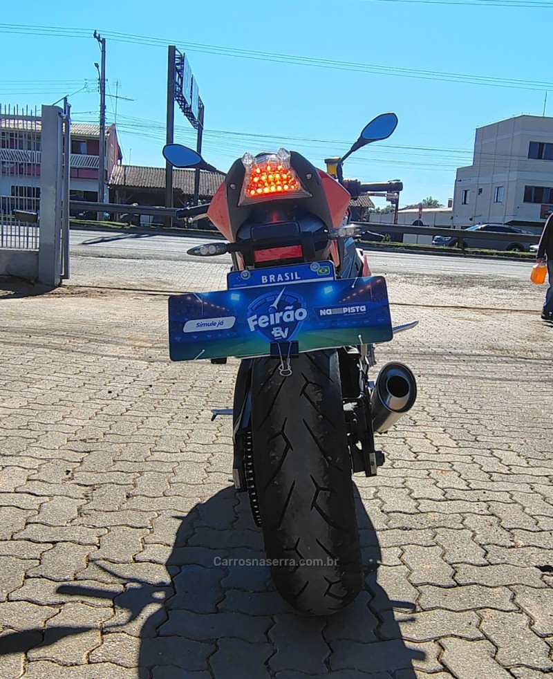 S 1000 R - 2015 - PORTãO
