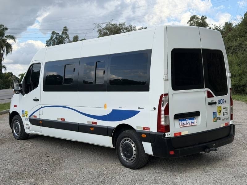 MASTER 2.3 DCI MINIBUS VIP L3H2 16 LUGARES 16V DIESEL 4P MANUAL - 2016 - CAXIAS DO SUL