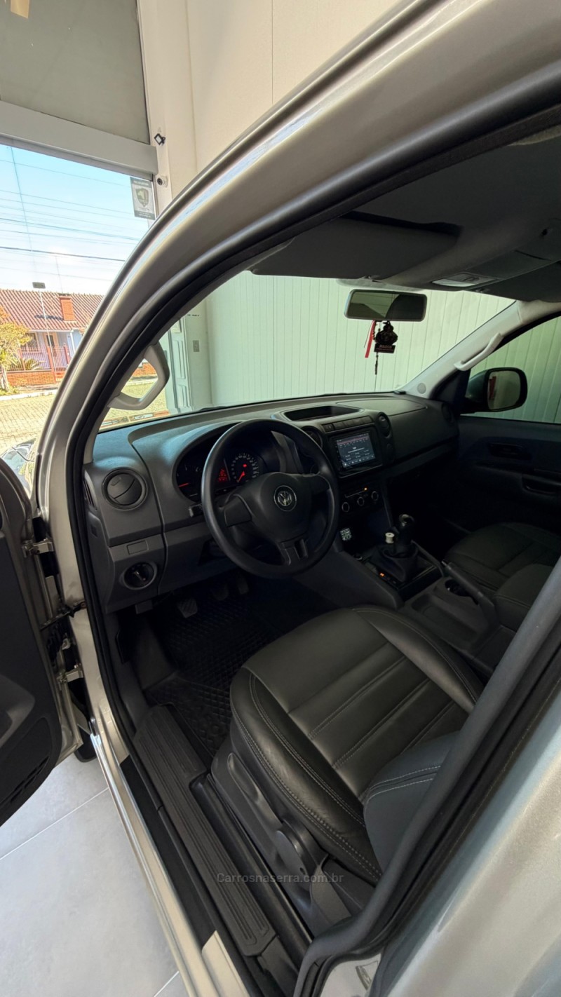 AMAROK 2.0 4X4 CS 16V TURBO INTERCOOLER DIESEL 2P MANUAL - 2012 - FARROUPILHA
