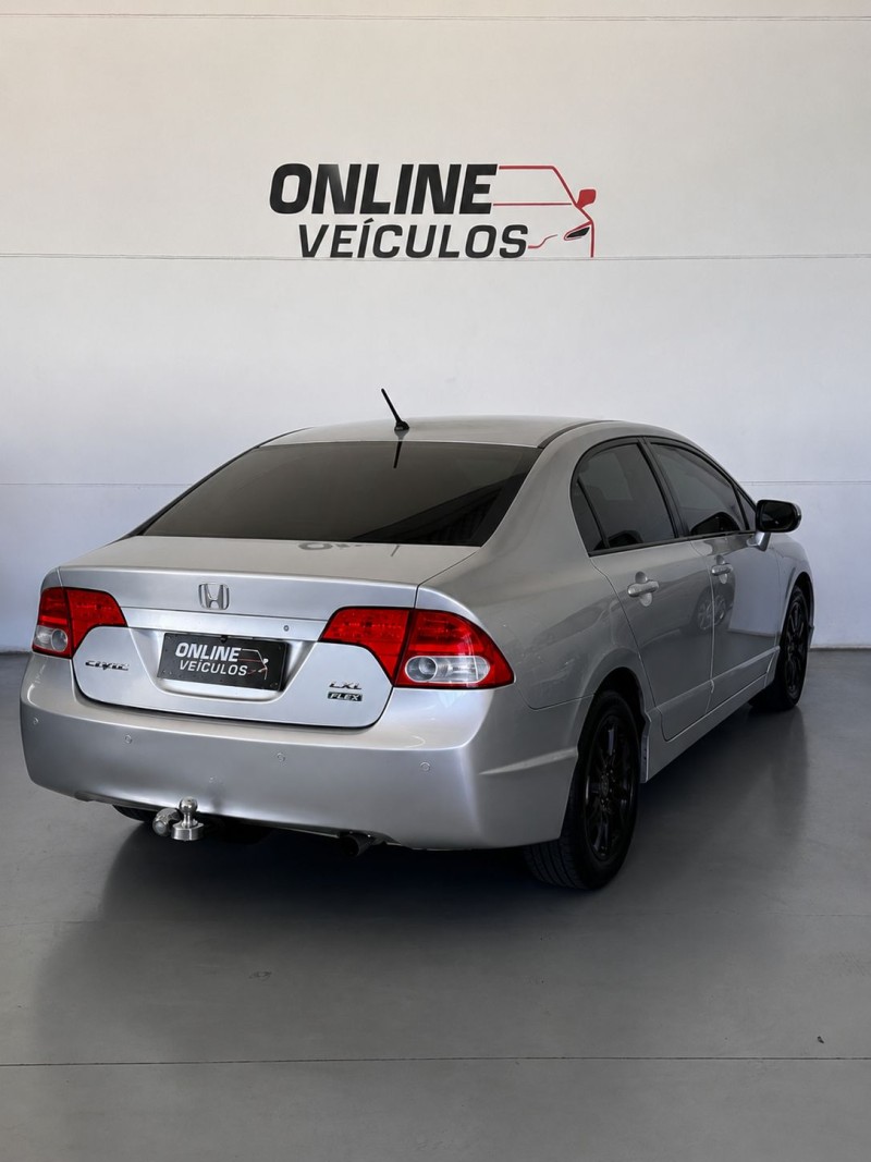 CIVIC 1.8 LXL 16V FLEX 4P AUTOMÁTICO - 2010 - FARROUPILHA