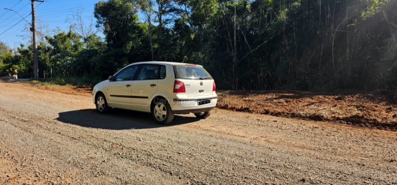 POLO 1.6 MI 8V E-FLEX 4P MANUAL - 2006 - IVOTI