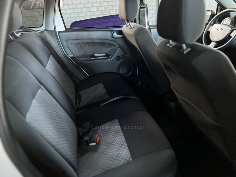 FIESTA 1.6 MPI CLASS HATCH 8V FLEX 4P MANUAL - 2012 - CAXIAS DO SUL