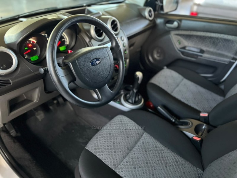 FIESTA 1.6 MPI CLASS HATCH 8V FLEX 4P MANUAL - 2012 - CAXIAS DO SUL